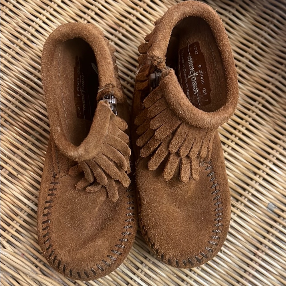 Minnetonka Tan Suede Baby Moccasins